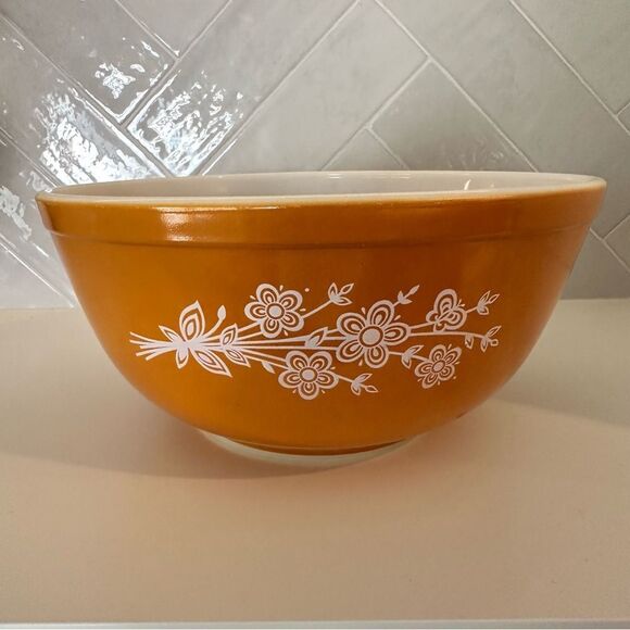 Pyrex Other - Pyrex Vintage Butterfly Gold 250ml Mixing Nesting Bowl
